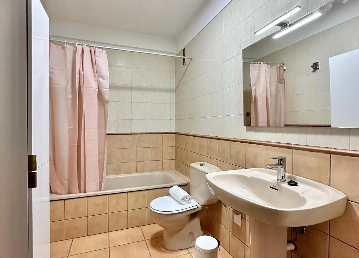 Apartamento Villa Javier لوس كريستيانوس شقة